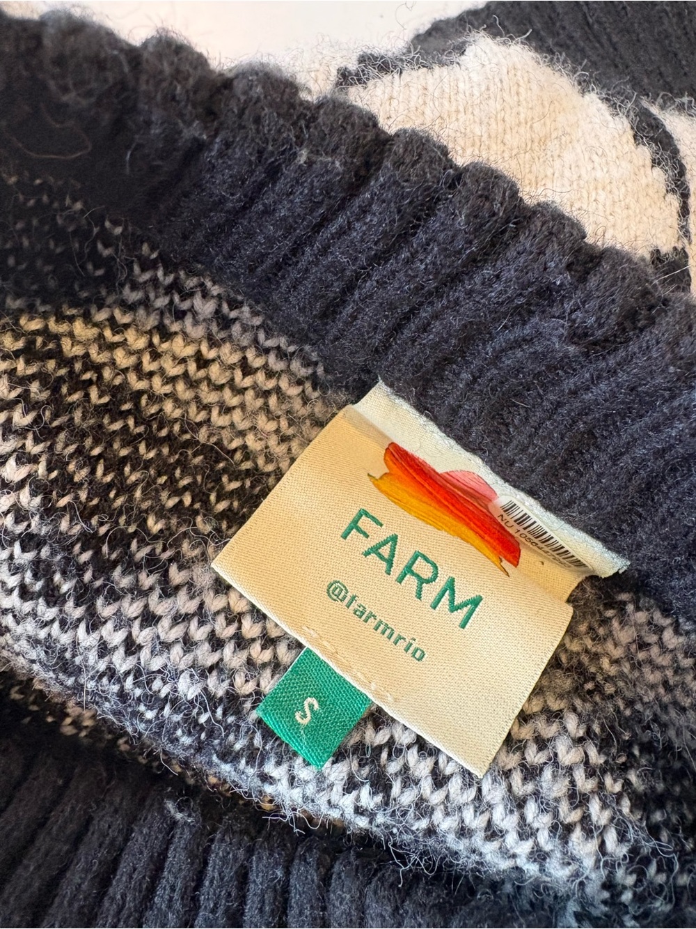 Farm Rio || Deco Knit Sweater Geometric Black White Small‎ - Picture 6 of 9